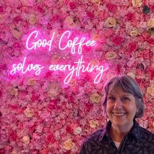 Meet your Posher, Cynthia